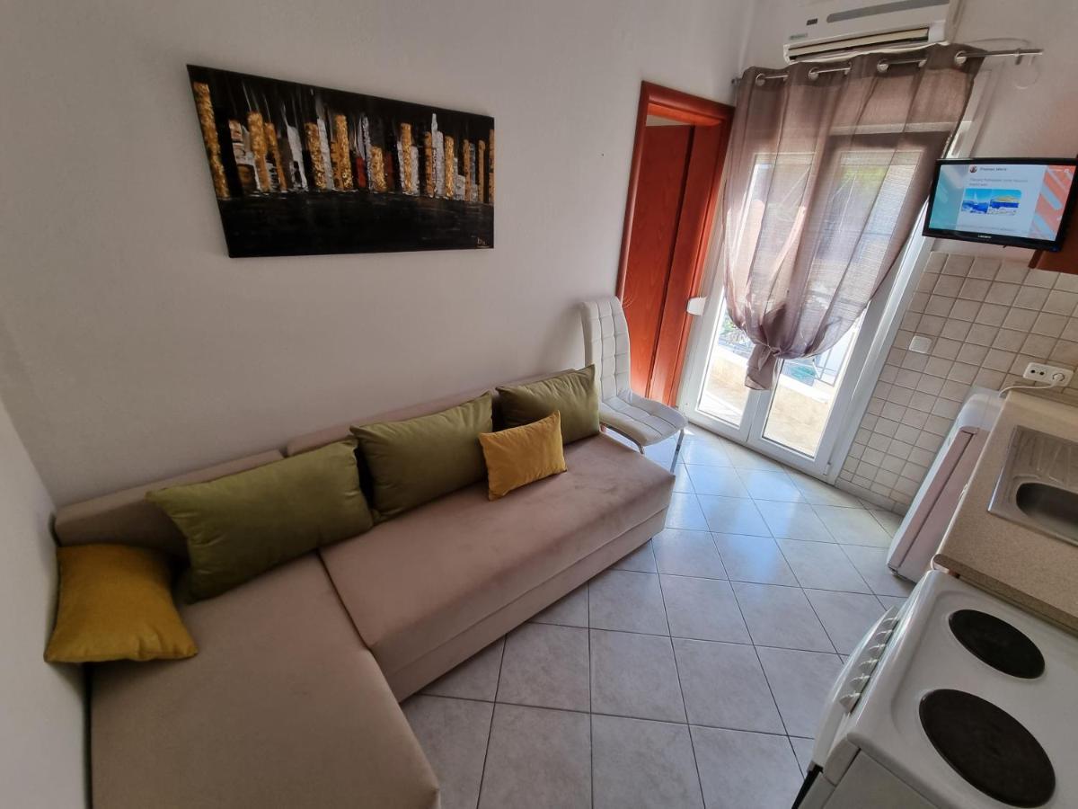 Premium Suites Ofrinion Luaran gambar