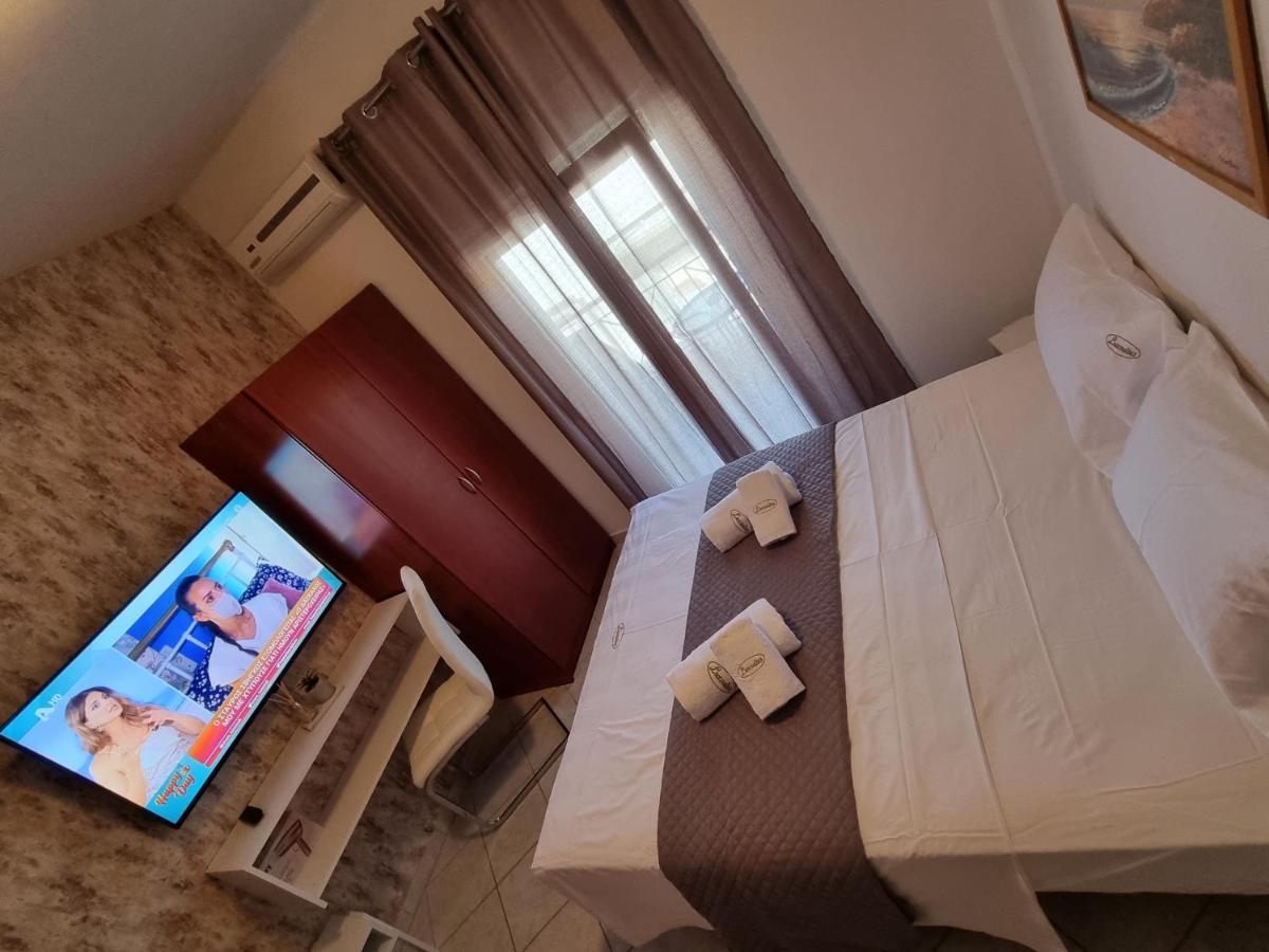 Premium Suites Ofrinion Luaran gambar