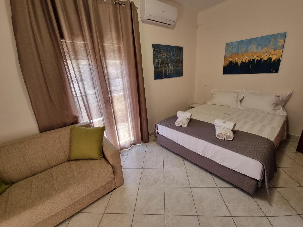 Premium Suites Ofrinion Luaran gambar