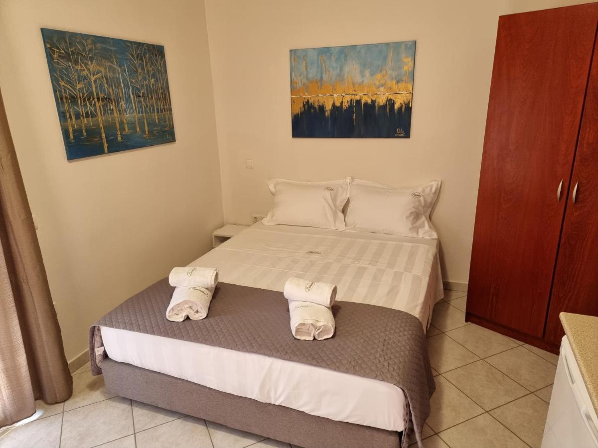 Premium Suites Ofrinion Luaran gambar