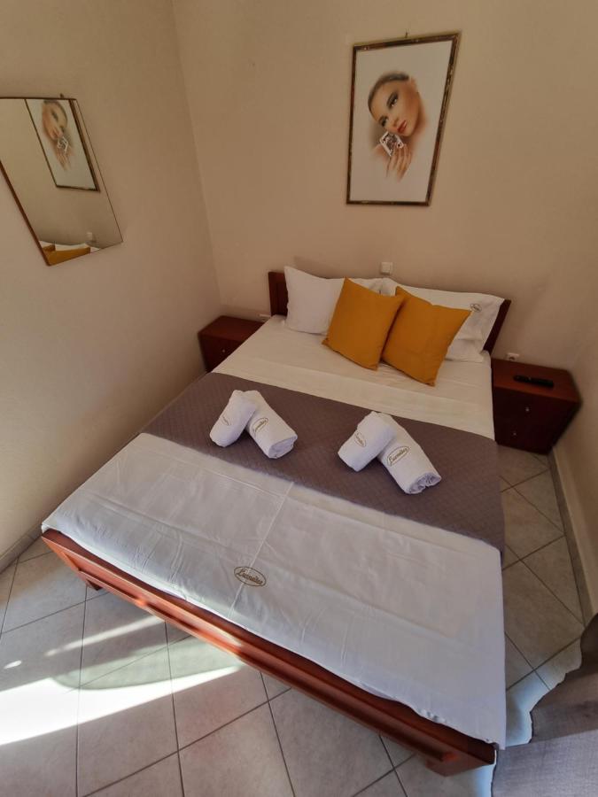 Premium Suites Ofrinion Luaran gambar