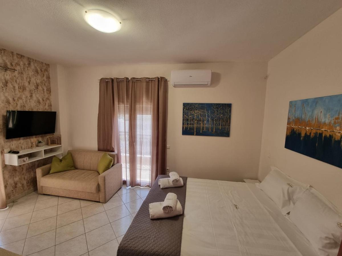 Premium Suites Ofrinion Luaran gambar