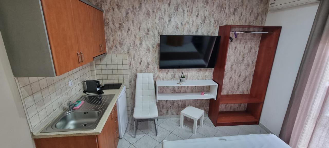 Premium Suites Ofrinion Luaran gambar