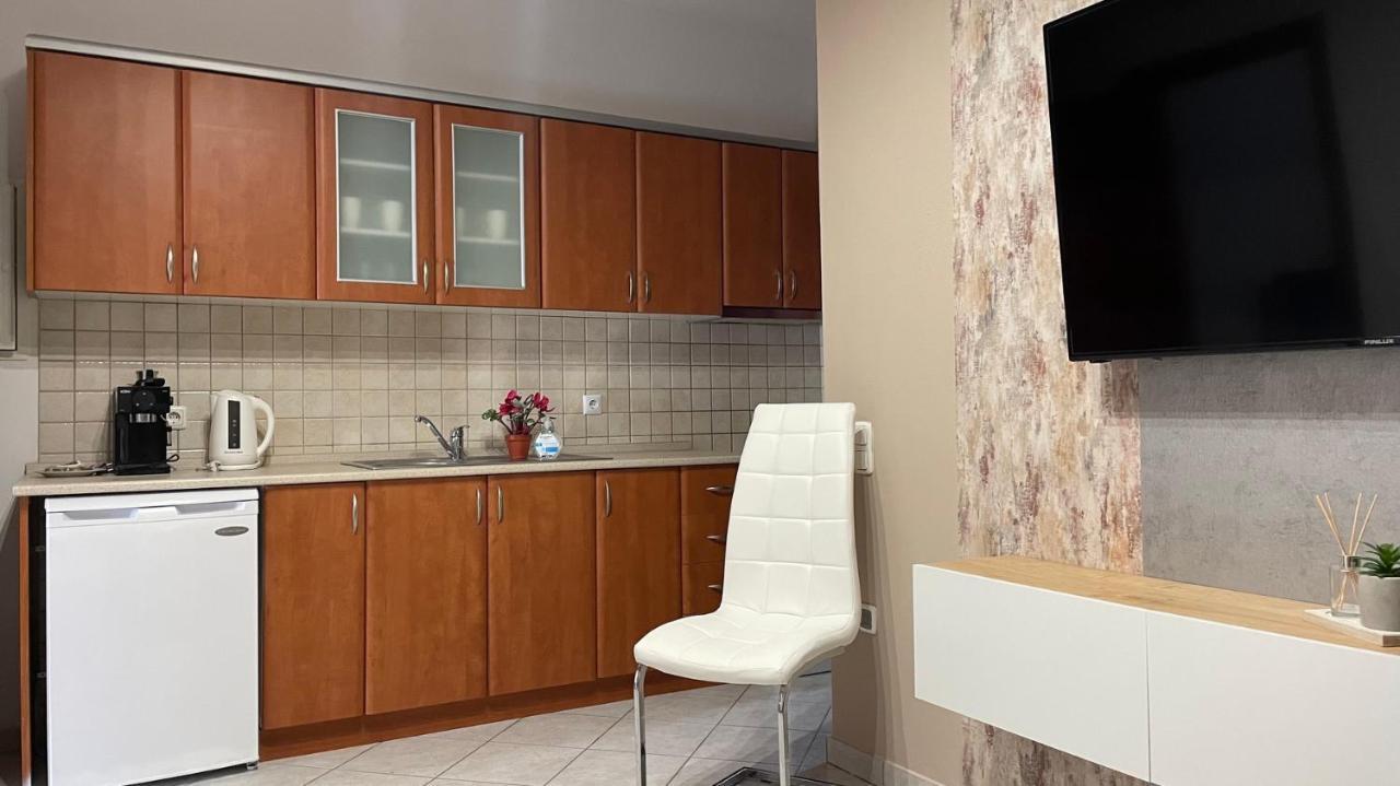 Premium Suites Ofrinion Luaran gambar