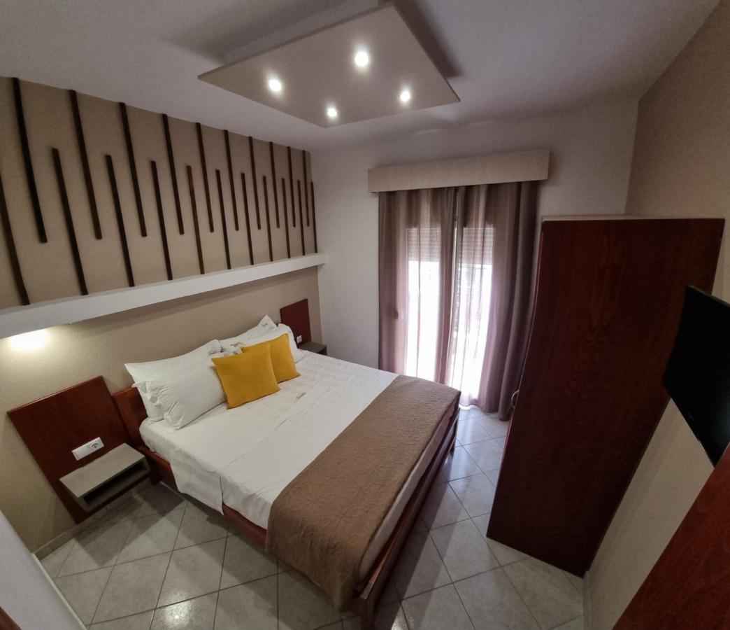 Premium Suites Ofrinion Luaran gambar