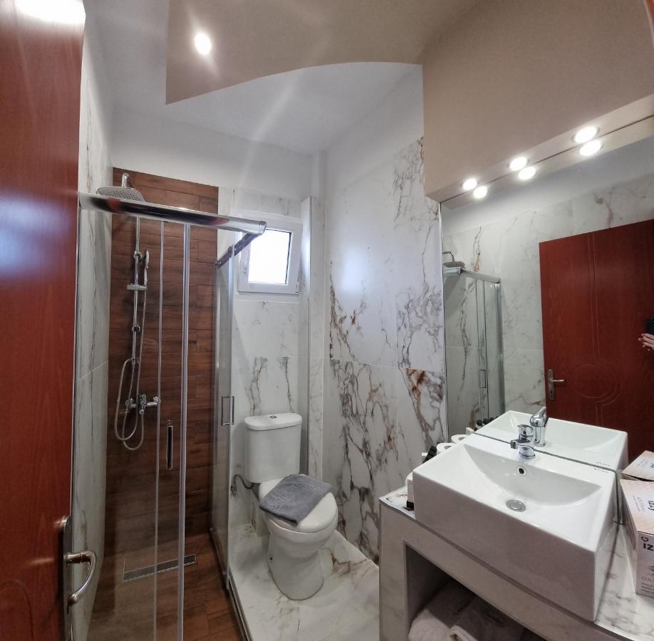 Premium Suites Ofrinion Luaran gambar
