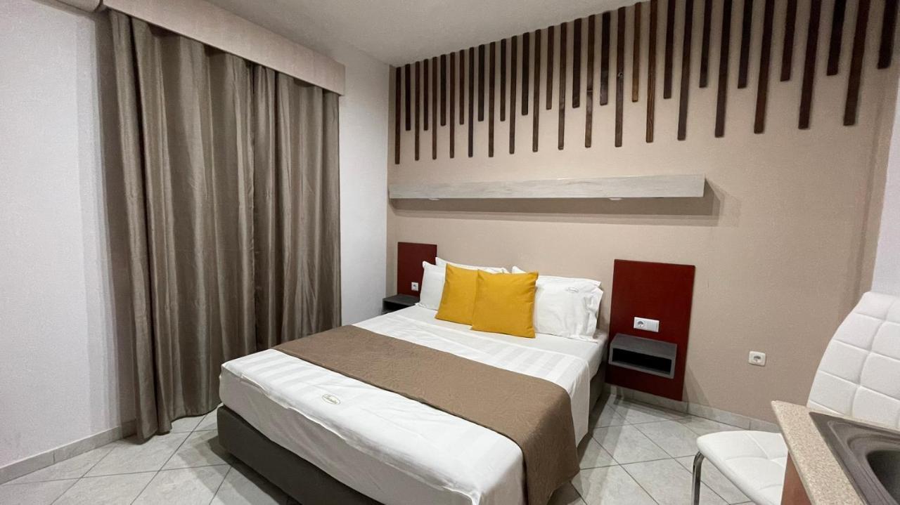 Premium Suites Ofrinion Luaran gambar